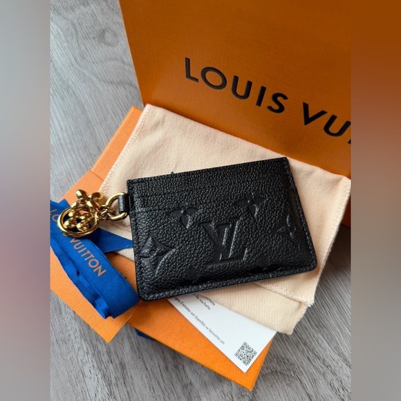 Louis Vuitton LV Charms Card Holder - Picture 7 of 16
